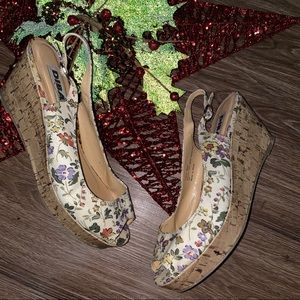 DIBA Floral Wedges